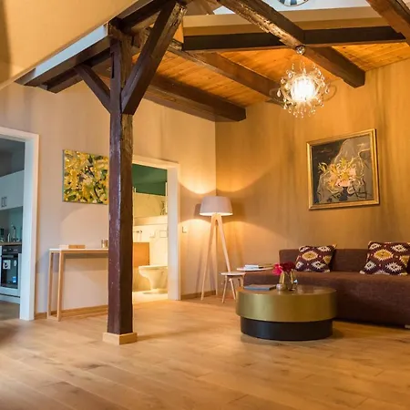 Apartmenthaus Am Dom Junior Mit Parkplatz Zwickau