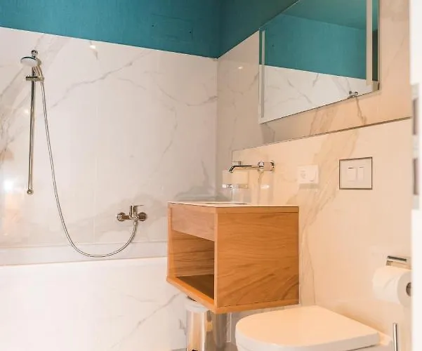 Apartmenthaus Am Dom Junior Mit Parkplatz *