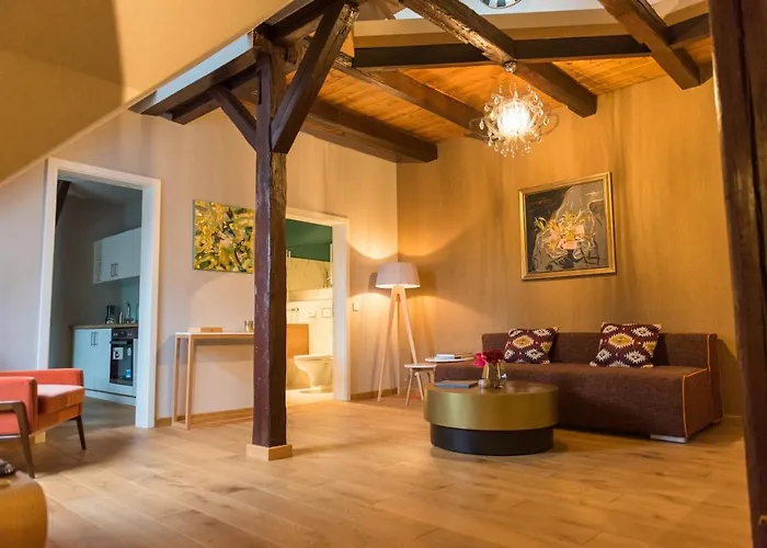 Apartmenthaus Am Dom Junior Mit Parkplatz Zwickau